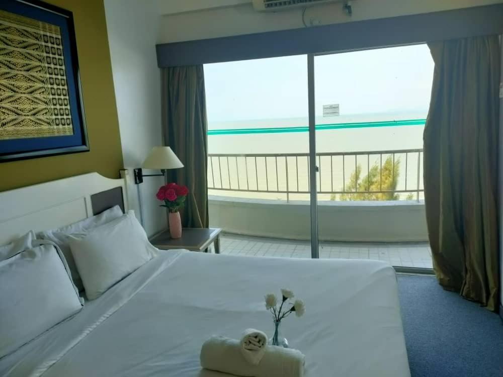 Beachfront Full Sea Penang ทานจุงบุงาห์ ภายนอก รูปภาพ