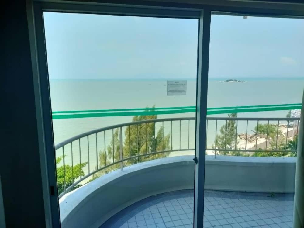 Beachfront Full Sea Penang ทานจุงบุงาห์ ภายนอก รูปภาพ